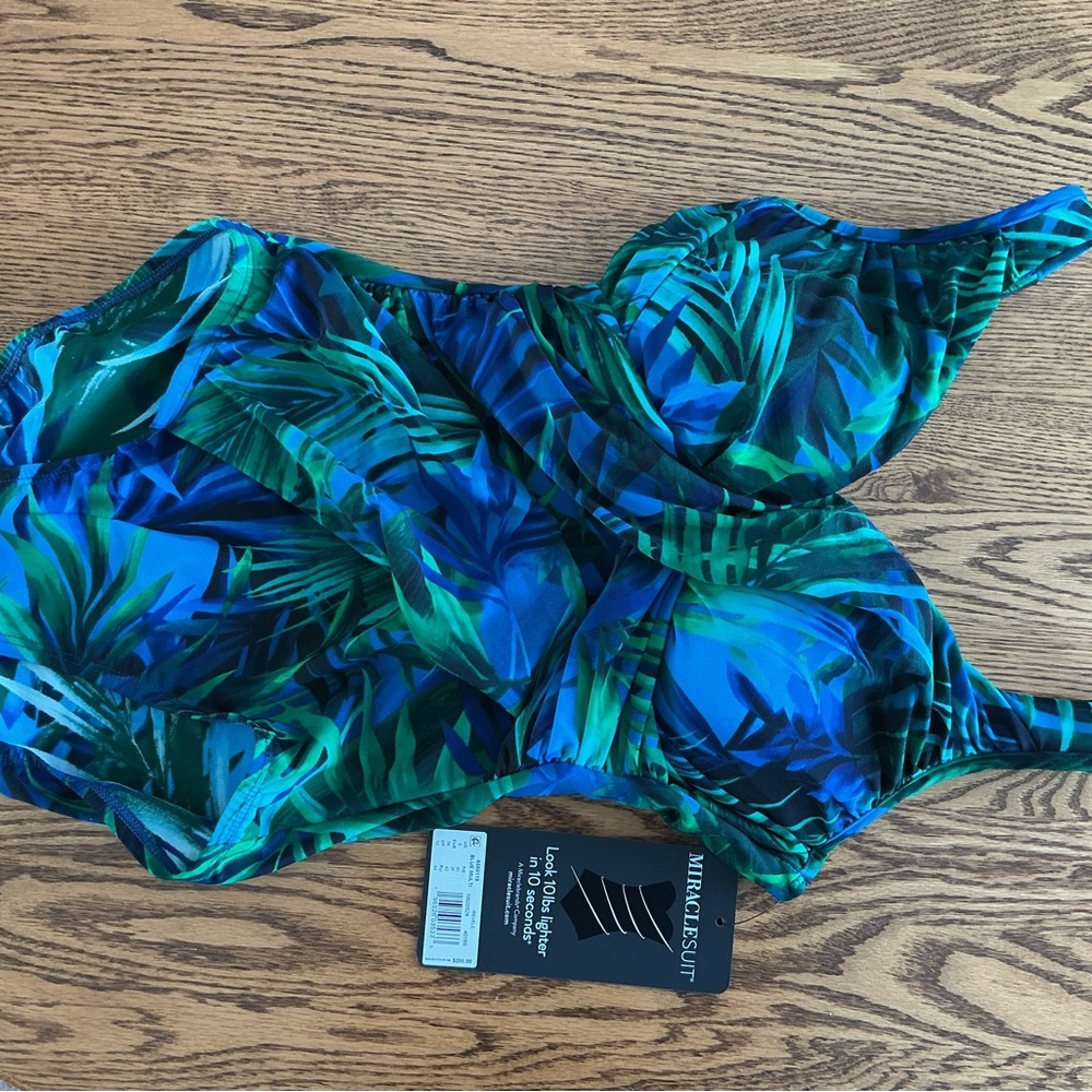 Miraclesuit Revele Palm Reeder - Picture 2 of 4